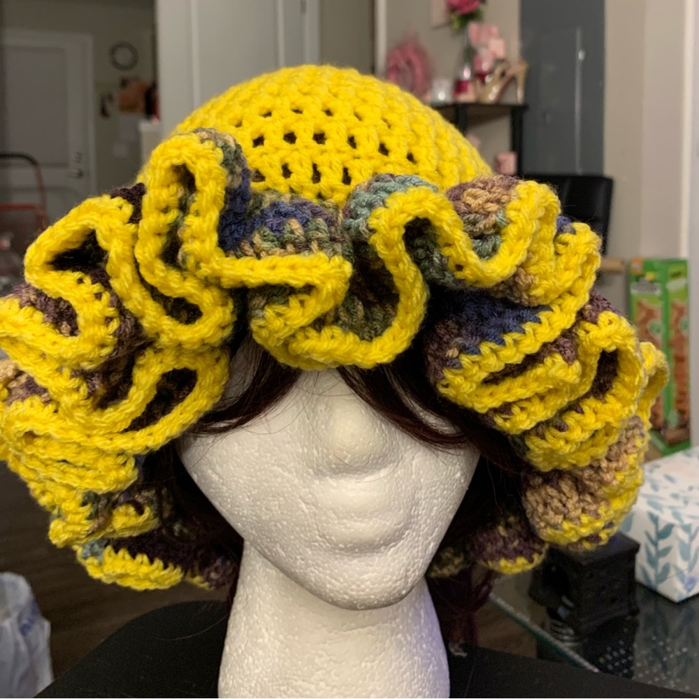 Crochet ruffle hat